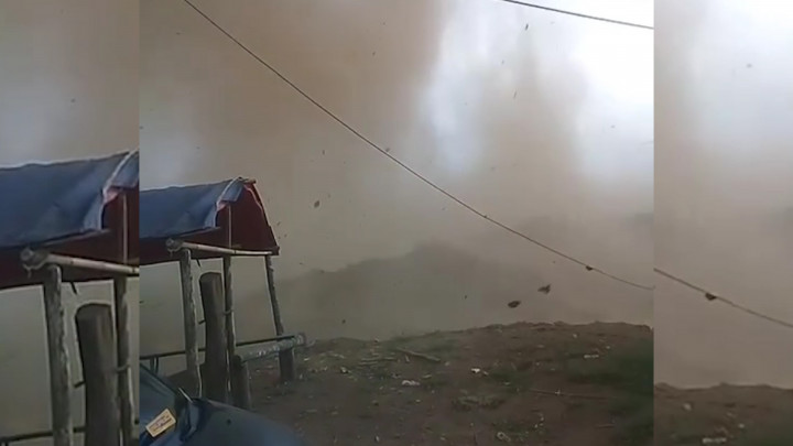 Angin Puting Beliung Terjang Sumedang