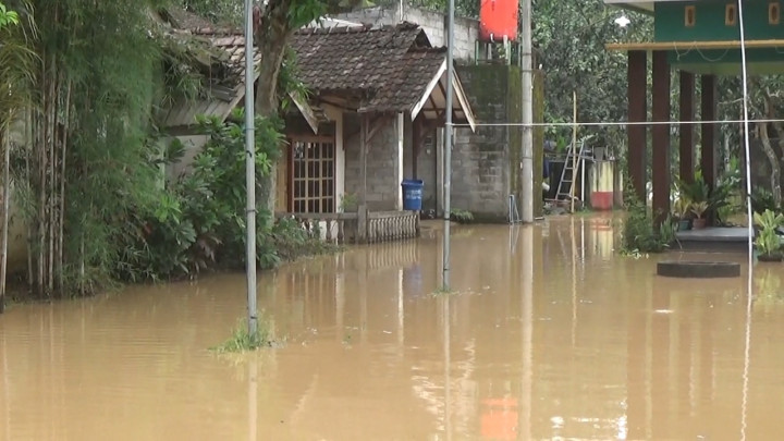 Sungai Meluap, Ratusan Rumah Terendam di Kabupaten Semarang
