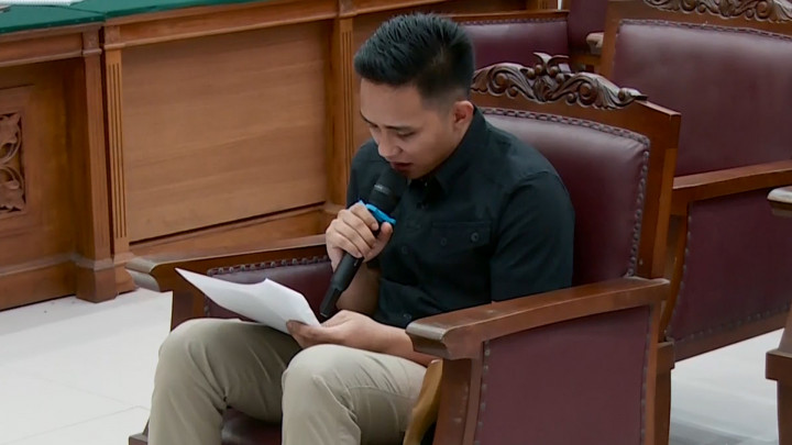 Bacakan Pledoi, Richard Eliezer Minta Maaf ke Orang Tua