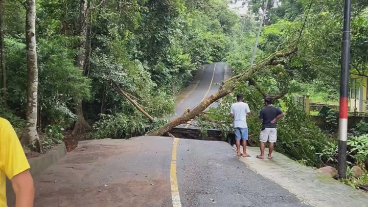 Jalan Menuju KM 0 Indonesia di Sabang Terputus