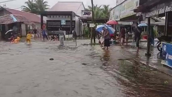 10 Ribu Kepala Keluarga di Kabupaten Sambas Terdampak Banjir