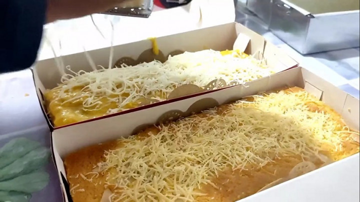 Berkah Musim Durian, Ibu Rumah Tangga di Pacitan Raih Omzet Belasan Juta Dari Kue Durian