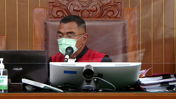 Hakim Wahyu Batuk-Batuk Saat Bacakan Vonis Sambo