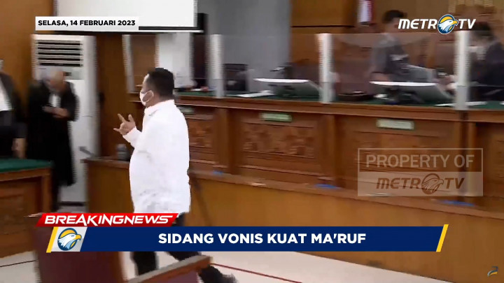 Momen Kuat Ma'ruf Beri Simbol 'Tangan Metal' ke JPU Usai Divonis 15 Tahun Penjara