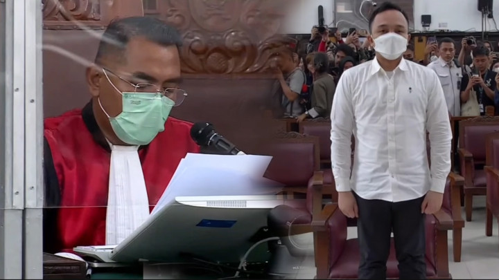 Tok! Majelis Hakim Vonis Ricky Rizal 13 Tahun Penjara