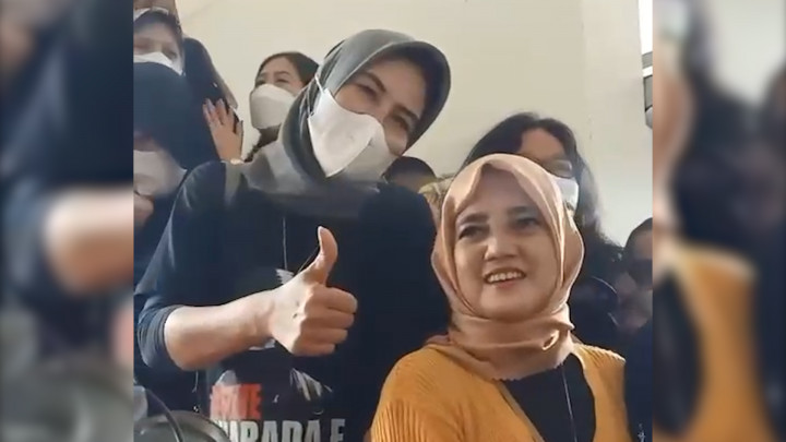 Fans Eliezer Nyanyikan Yel-Yel Saat Sidang Pembacaan Vonis