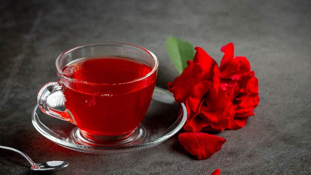 Kaya Antioksidan, 7 Manfaat Minum Teh Mawar Bagi Kesehatan Tubuh