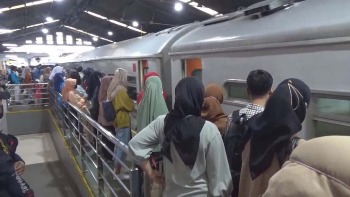 Jelang Ramadan, Tiket Mudik Kereta Api Sudah Mulai Terjual