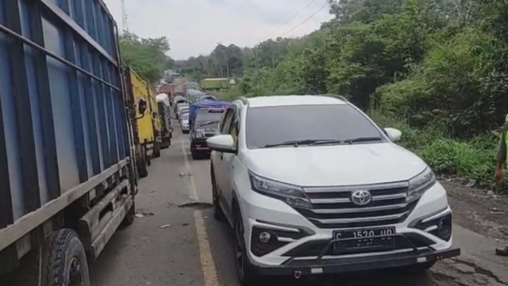Macet Total, Ambulans Terjebak Selama 22 Jam di Jambi Hingga Pasien Meninggal
