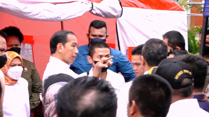 Jokowi Datangi Posko Pengungsian Korban Kebakaran Depo Pertamina Plumpang