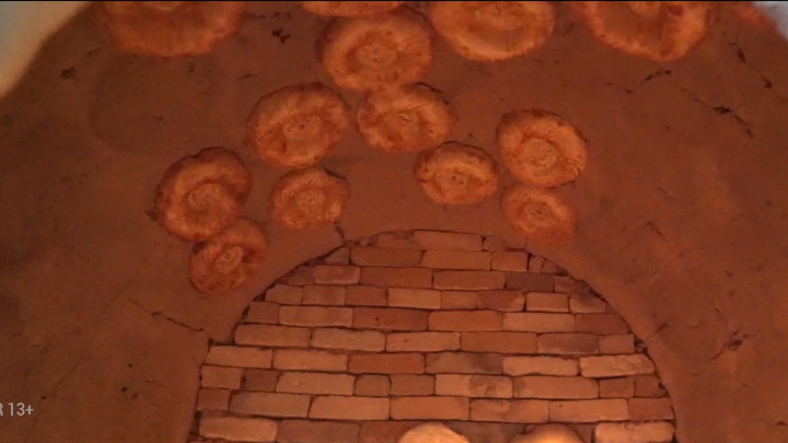 Uniknya Pembuatan Tradisional Roti Gandum Khas Bukhara