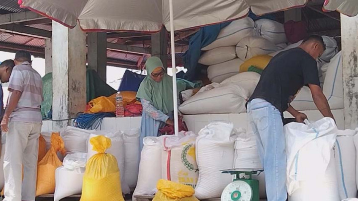 Jelang Hari Raya Paskah dan Idul Fitri, Harga Beras Terus Meroket