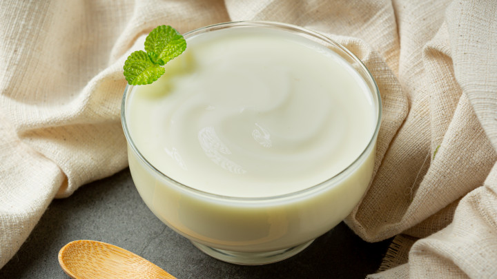 Jangan Berlebihan Makan Yoghurt, Ini 3 Efek Sampingnya!