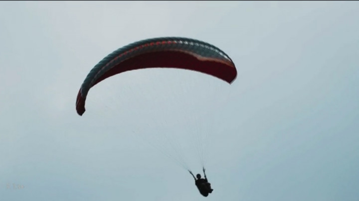 3 Spot Paralayang yang Wajib Dicobain