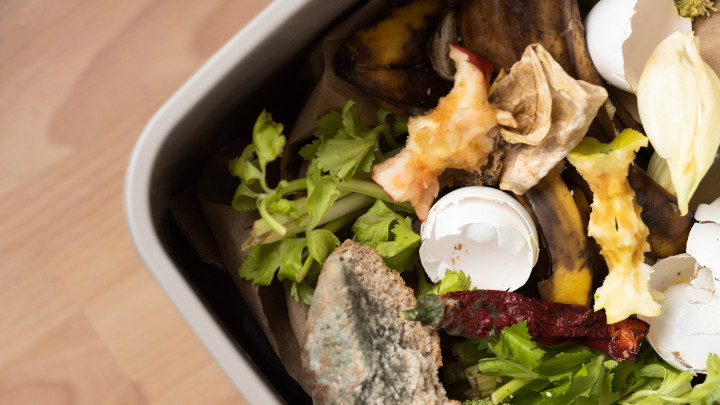 Kurangi Sampah Sisa Makanan untuk Lingkungan dengan 3 Cara Ini