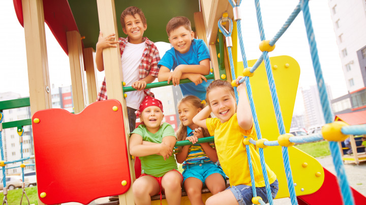 Manfaat Bermain di Playground untuk Tumbuh Kembang Anak