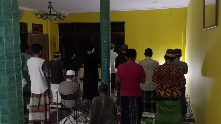 Penuh Toleransi, Momen Umat Muslim di Bali Salat Tarawih saat Hari Raya Nyepi
