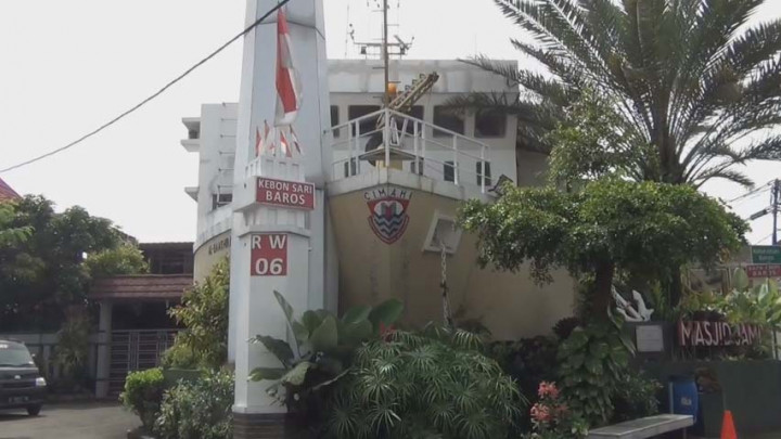 Unik! Ada Masjid Berbentuk Kapal Laut di Cimahi
