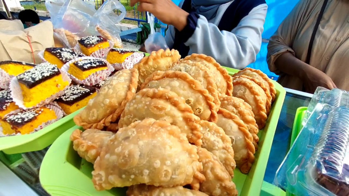 Jalangkote Takjil Paling Diminati Warga Bulukumba