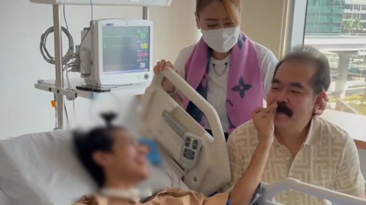 Momen David Ozora Sentuh Kumis Adam Suseno