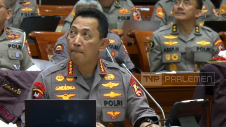 Momen Ada Teriakan Histeris Seorang Wanita Saat Kapolri Rapat Kerja dengan Komisi III