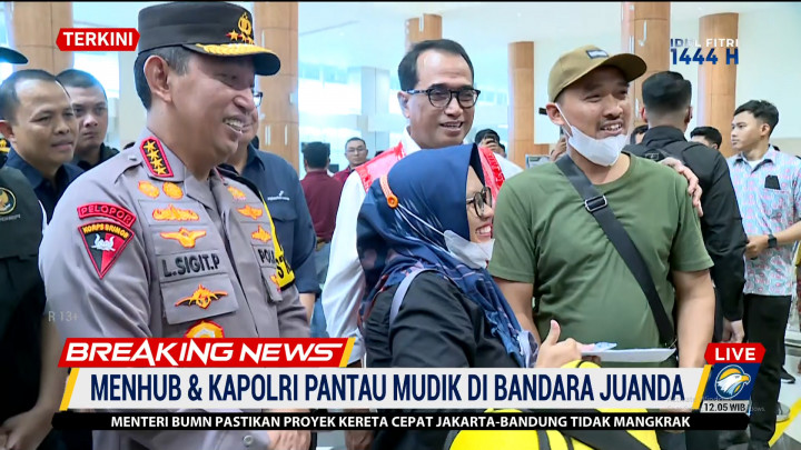 Menhub dan Kapolri Pantau Mudik di Bandara Juanda