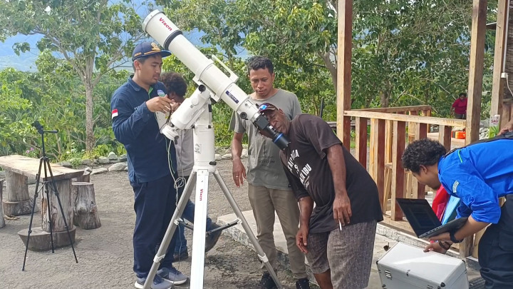 Suasana Pemantauan Gerhana Matahari Hibrida di Papua Terpantau Jelas