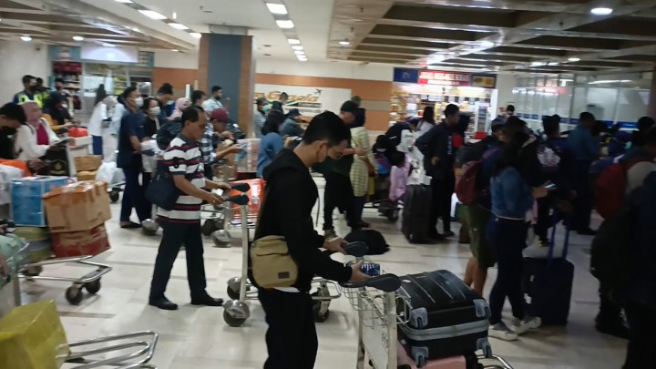 Arus Balik Lebaran 2023, 27 Ribu Penumpang Padati Bandara Sultan Hasanuddin Sulsel