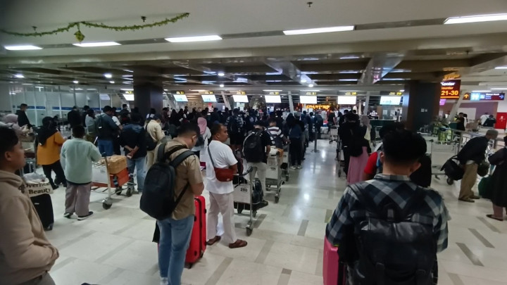 Puncak Arus Balik, 32 Ribu Penumpang Padati Bandara Makassar