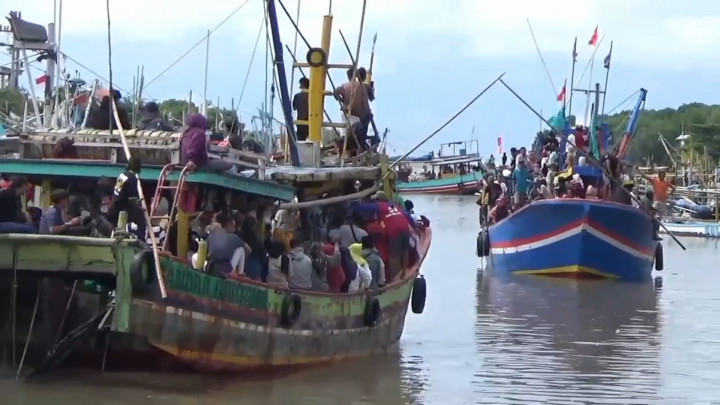 Lebaran Ketupat, Nelayan Pesisir Pasuruan Gelar Tradisi Praonan
