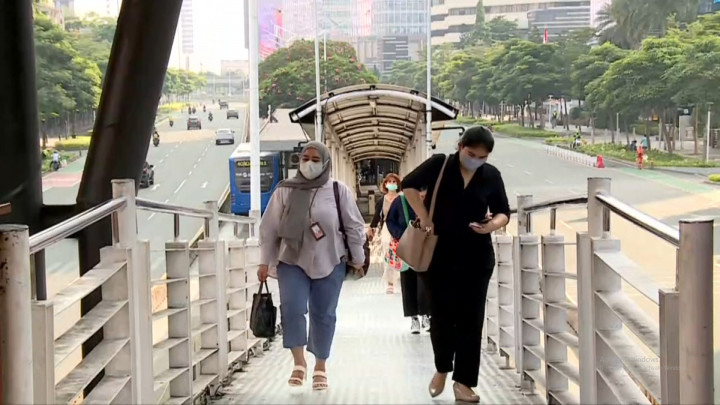 Pemprov DKI Wacanakan Aturan Jam Masuk Kantor Jadi 2 Waktu