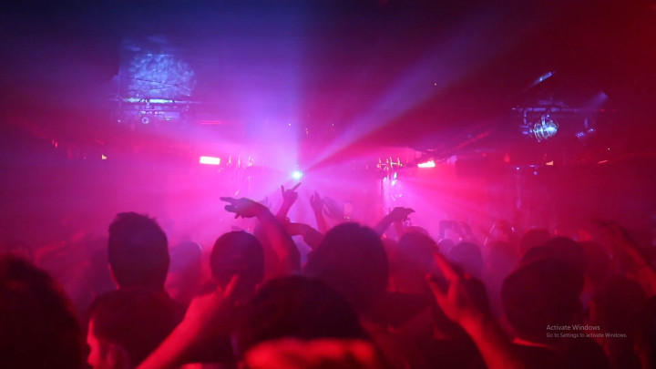 Ingin Nonton Coldplay? Simak Tips yang Bisa Kamu Lakukan Sebelum Beli Tiket