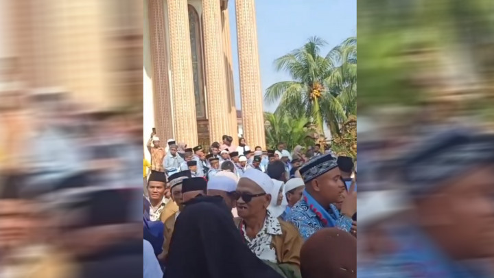 Wow! Sultan Bojong Koneng Umrahkan 1000 Warga secara Gratis