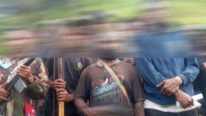 Minta Tebusan Ratusan Juta, KKB Sandera 4 Pekerta BTS