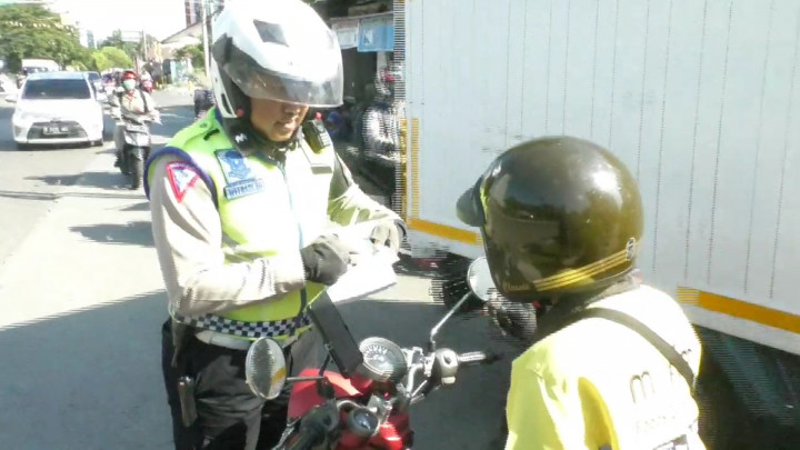 Kepolisian Kembali Berlakukan Tilang Manual di Sejumlah Daerah DKI Jakarta