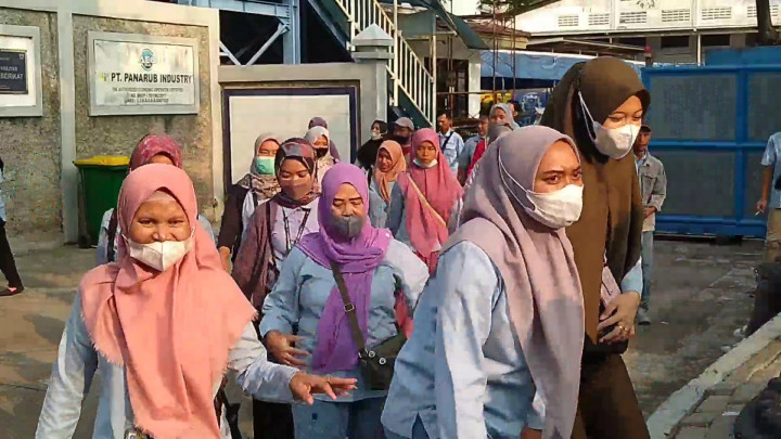 Geger! PHK di Pabrik Sepatu Tangerang Capai Ribuan Pekerja