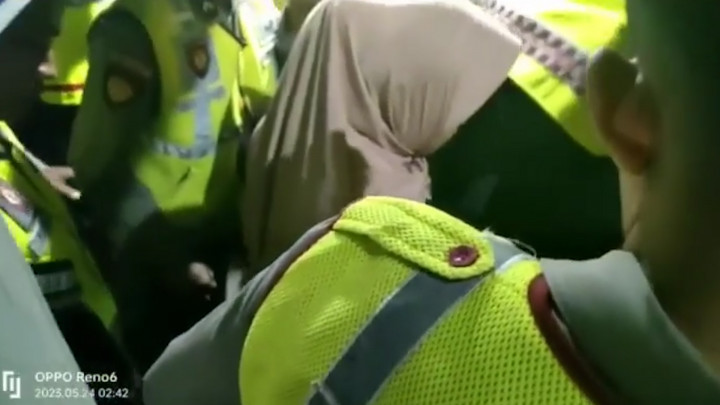 Diduga Kecewakan Warga, Kades di Sidorajo Disandera Warganya Selama 6 Jam