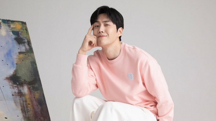 Jumpai Fans, Kim Seon Ho Berangkat dari Korea ke Jakarta