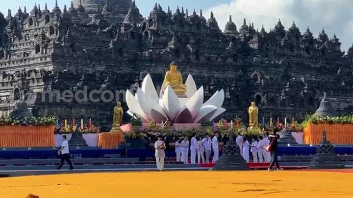 Begini Detik-detik Peringatan Trisuci Waisak di Candi Borobudur