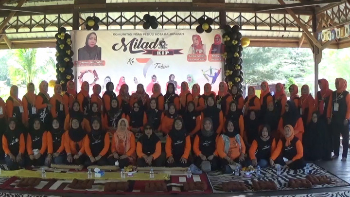 Hebat! Emak-Emak Kumpulkan Koin Rp1000 Perhari Demi Entaskan Kemiskinan