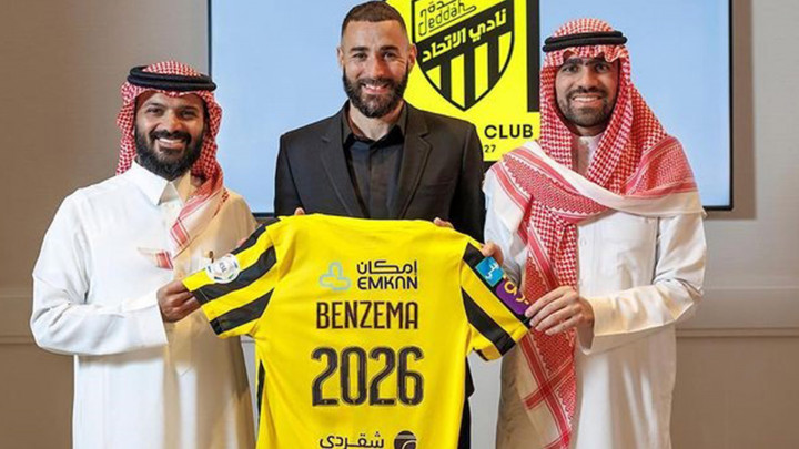 Susul CR7, Karim Benzema 'Wak Haji' Resmi Gabung Al Ittihad