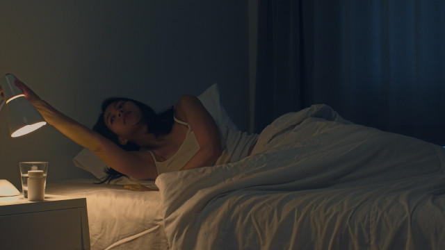 Makin Nyenyak Tidur! Inilah 3 Warna Terbaik untuk Lampu Tidur