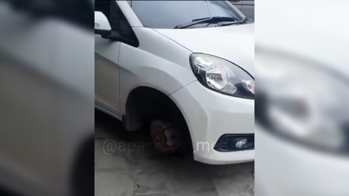 Viral! Sepasang Ban Mobil Warga Digondol Maling di Pasar Petisah