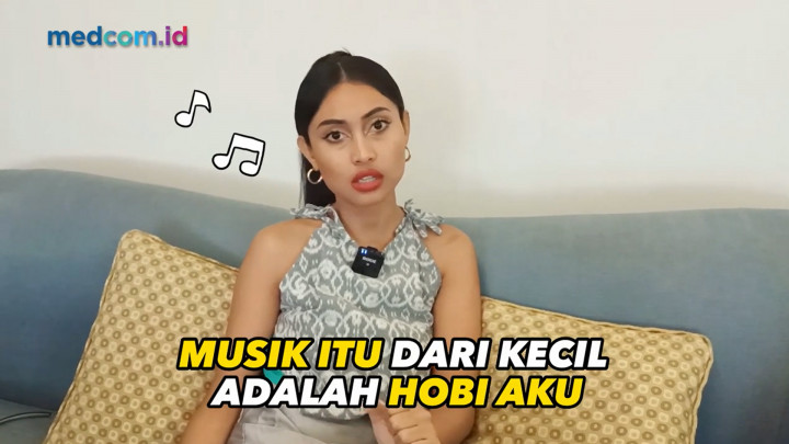 Novia Bachmid Hobi Bernyanyi Sejak Kecil