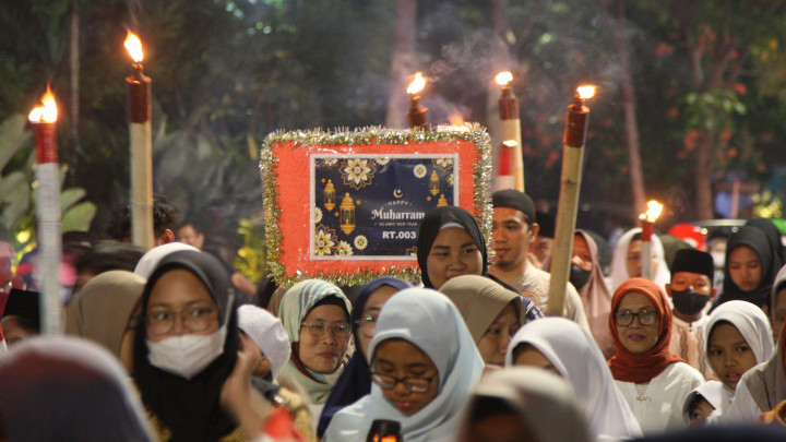 Tradisi Pawai Obor dalam Menyambut Tahun Baru Islam, Ini Maknanya
