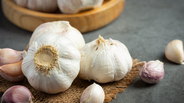 Selain Penyedap Rasa, Ternyata Bawang Putih Memiliki Manfaat Bagi Tubuh Lho!