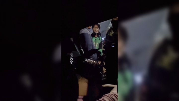 Viral! Remaja Tertangkap saat Tawuran, Menangis saat Bertemu Ayahnya