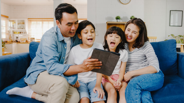 3 Kebiasaan Parenting Jadul yang Sebaiknya Ditinggalkan, Gak Zaman!