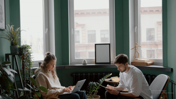 10 Inspirasi Warna Cat Rumah agar Terasa Adem