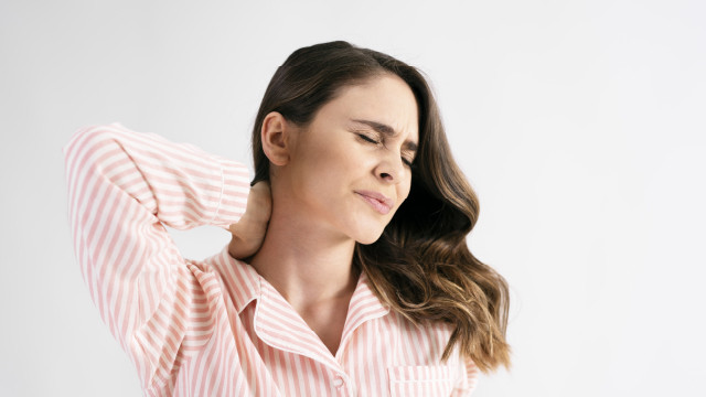 Nyeri Leher Terlalu sering? Mungkin Inilah Penyebabnya